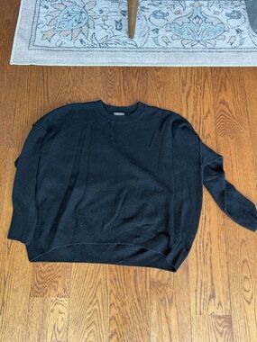 Vince Camuto Black Crewneck Sweater